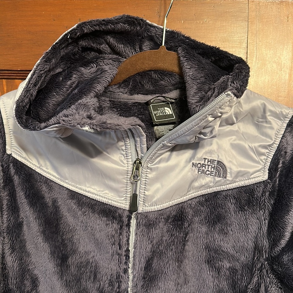 The North Face hooded Osito jacket. Women’s Medium. - Picture 4 of 5